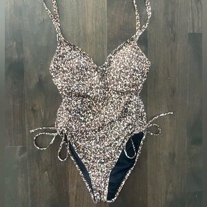 Lulus - Leopard Side Tie One Piece Swimsuit- Leopard.